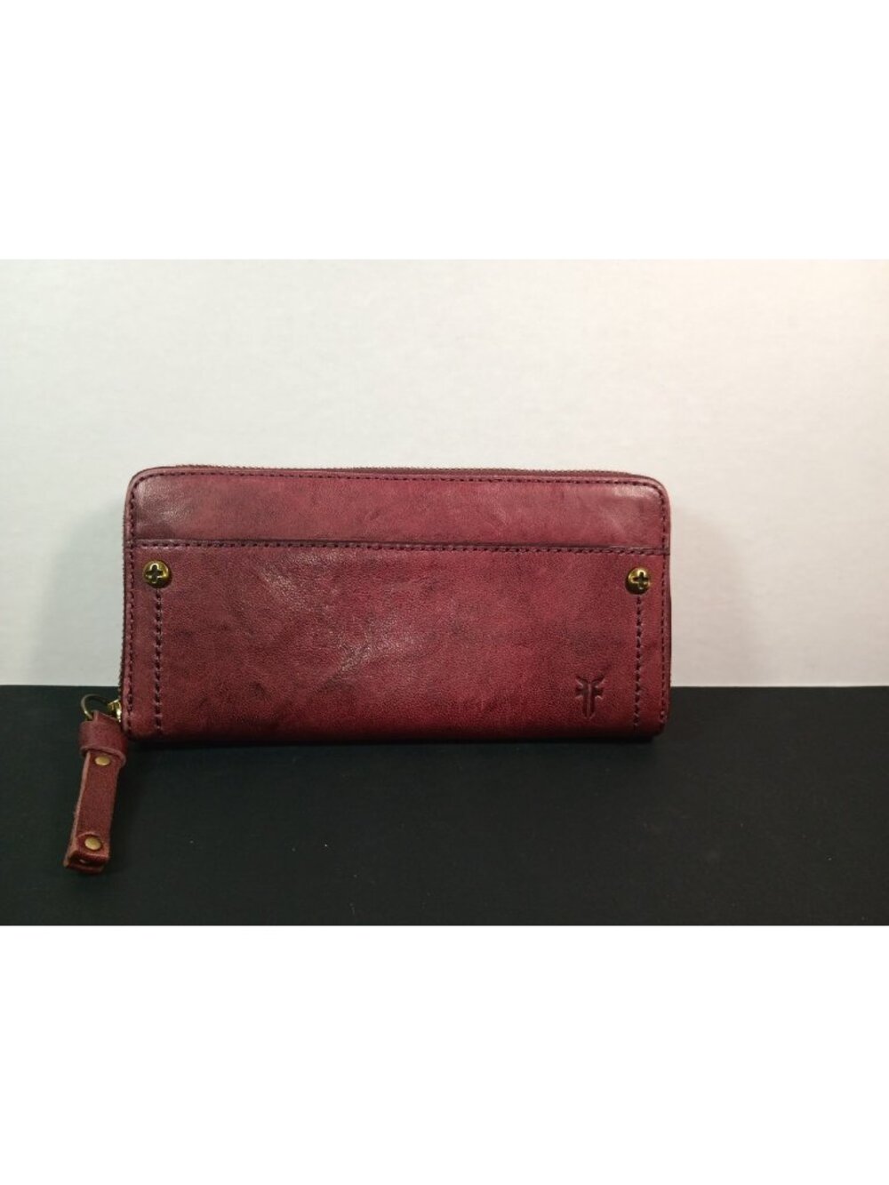 Frye Campus Zip Around Wallet Burnt Apple Leather Distressed Boho